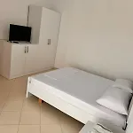 Holiday 5 * دراس