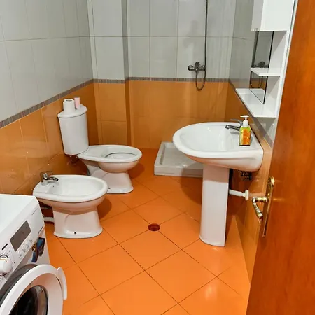 Holiday 5 Apartment *