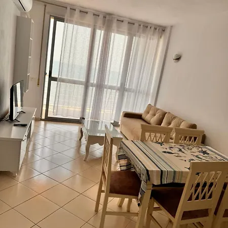 Holiday 5 Apartament *